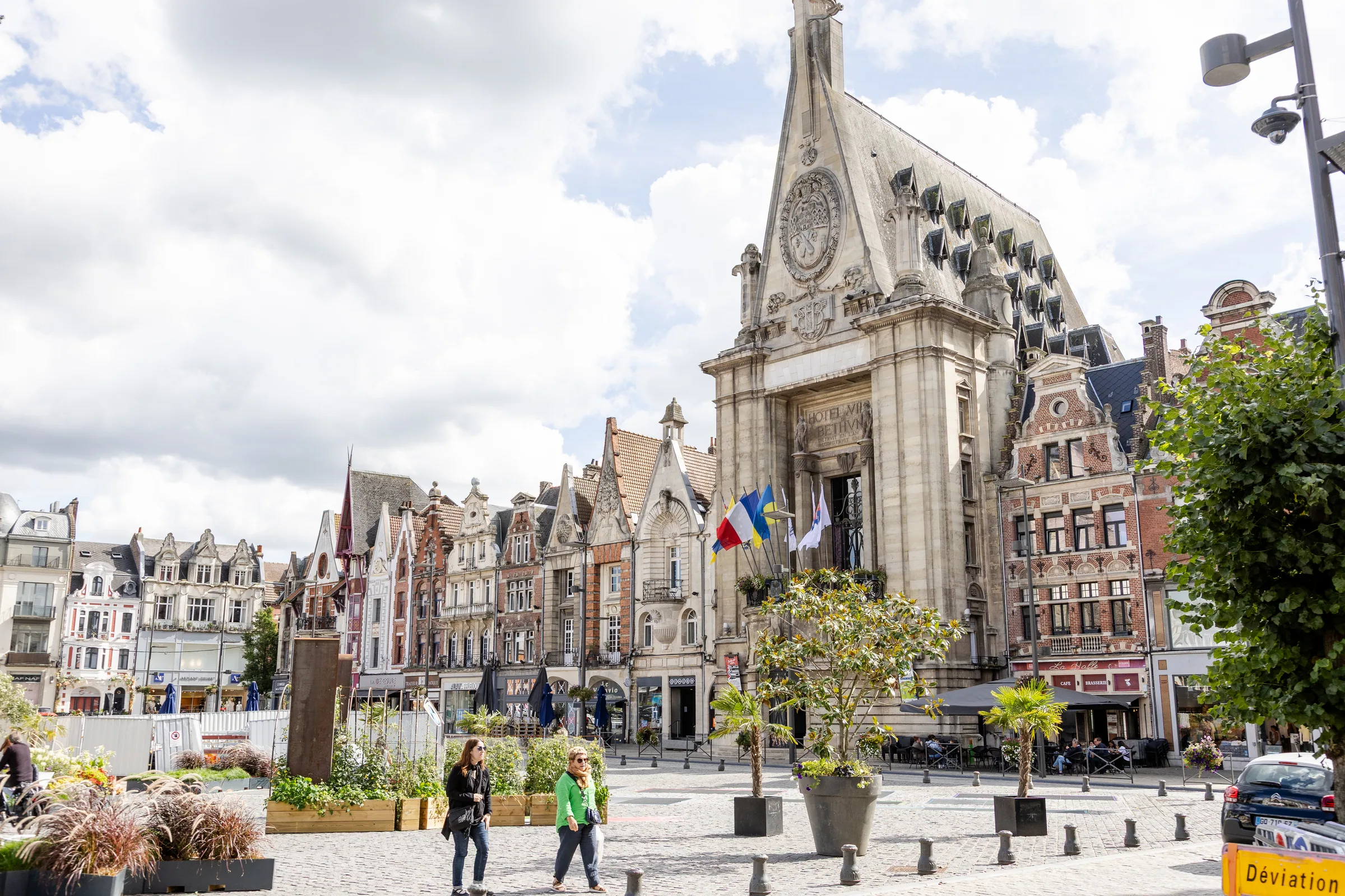 Béthune, l'hôtel de ville sur la Grand-Place