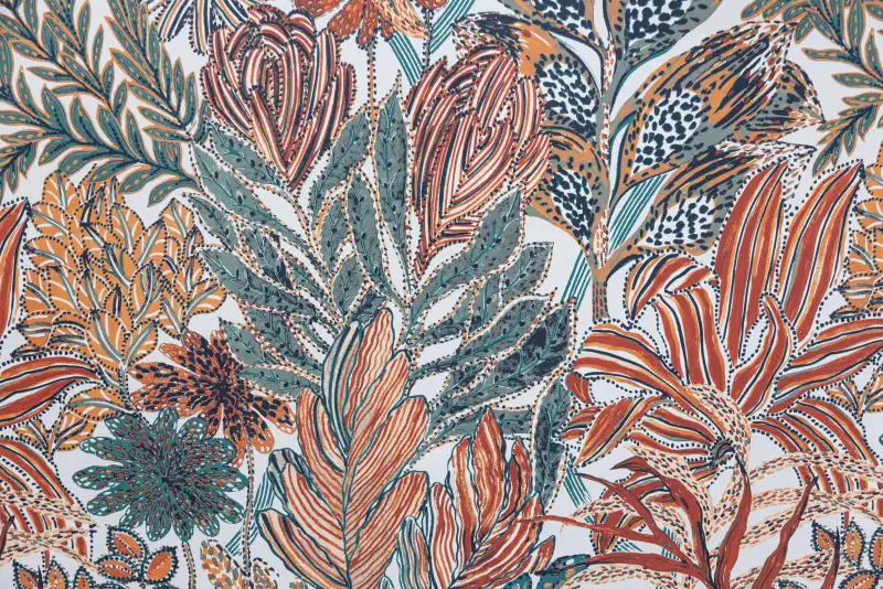 Maison La Vesée, l'appartement Heliconia, la chambre avec deux lits simples, détail gros plan sur tapisserie à motif fleurs
